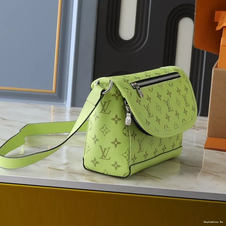 Reliable Louis Unisex Vuitton Bags 6369 Messenger For 0116